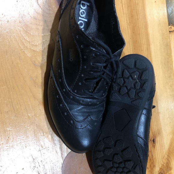 Black Bolo Brand Leather Shoes size 7 or 38.  Like New - Picture 2 of 5